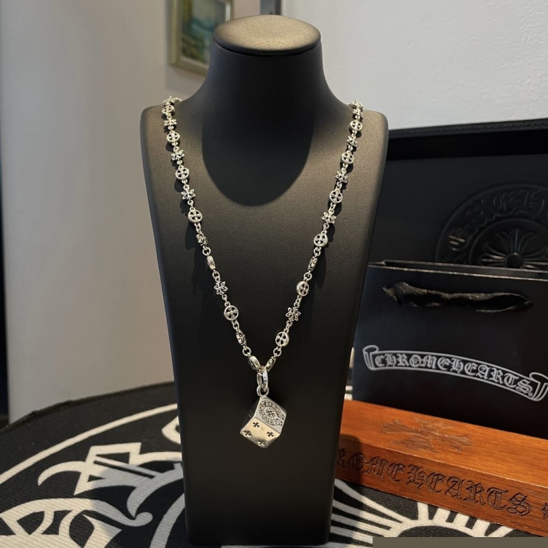 Ch**me He**ts necklaces